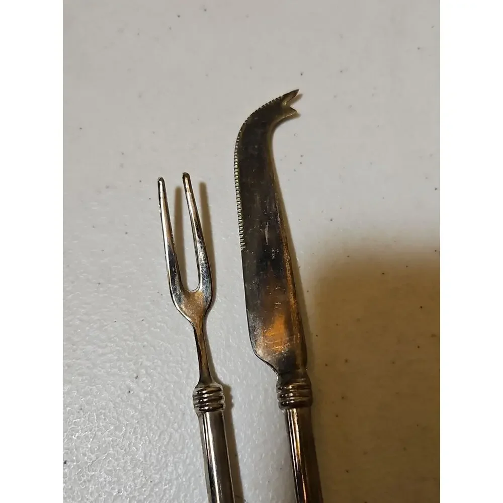 Vintage Pair Of Cheese Knives Utensils Kitchen Flatware